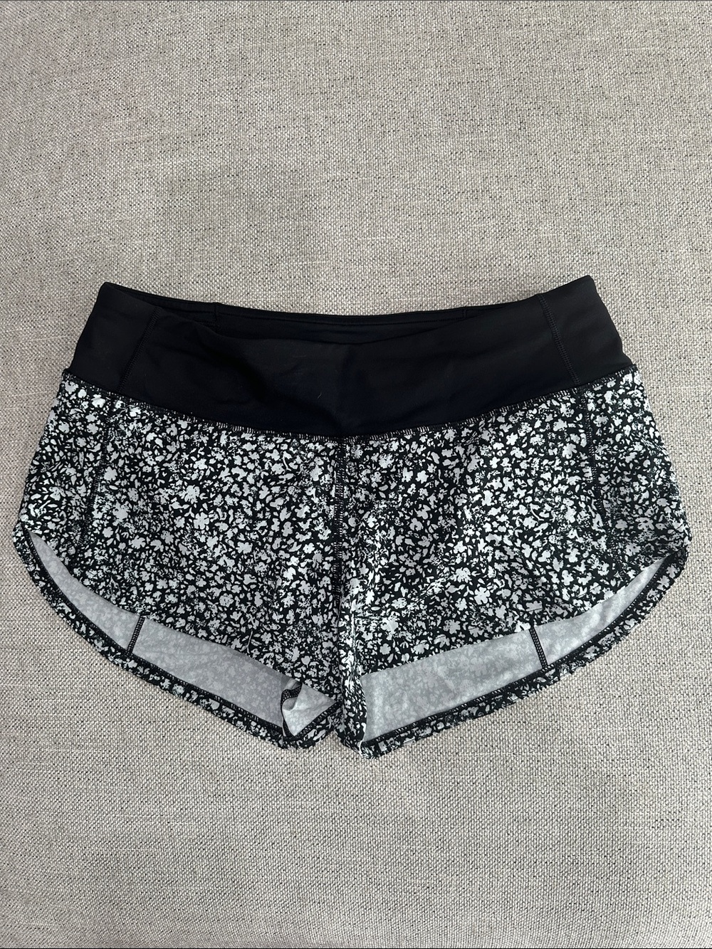 Lululemon Speed up 2.5” Short